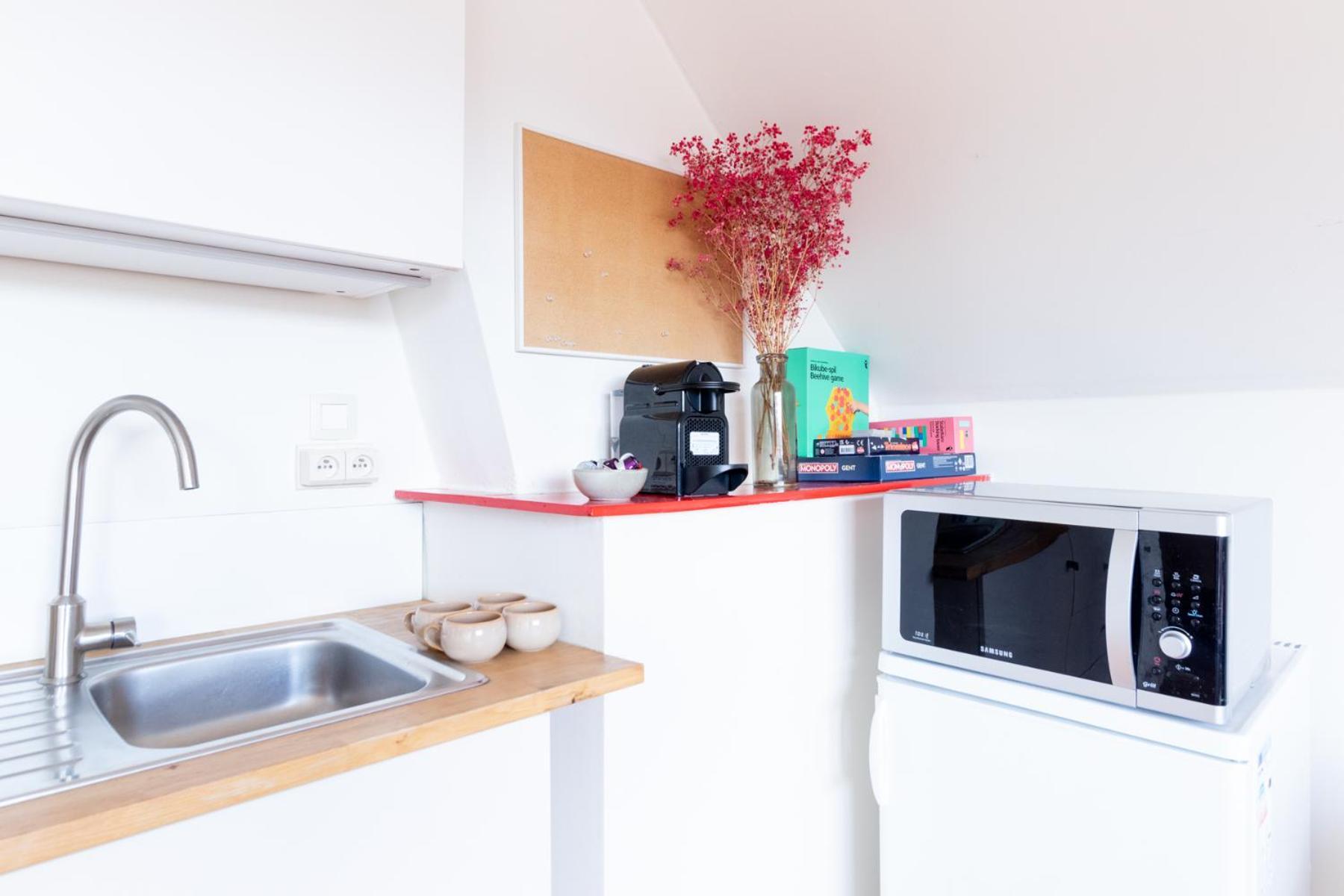 Guesthouse Private Studio Nearby Old Town Гент Екстериор снимка