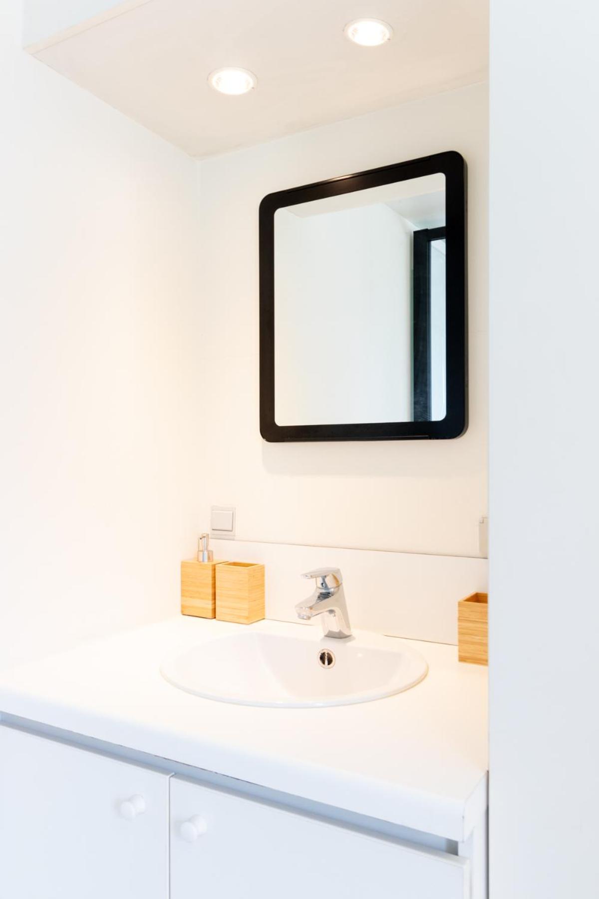 Guesthouse Private Studio Nearby Old Town Гент Екстериор снимка