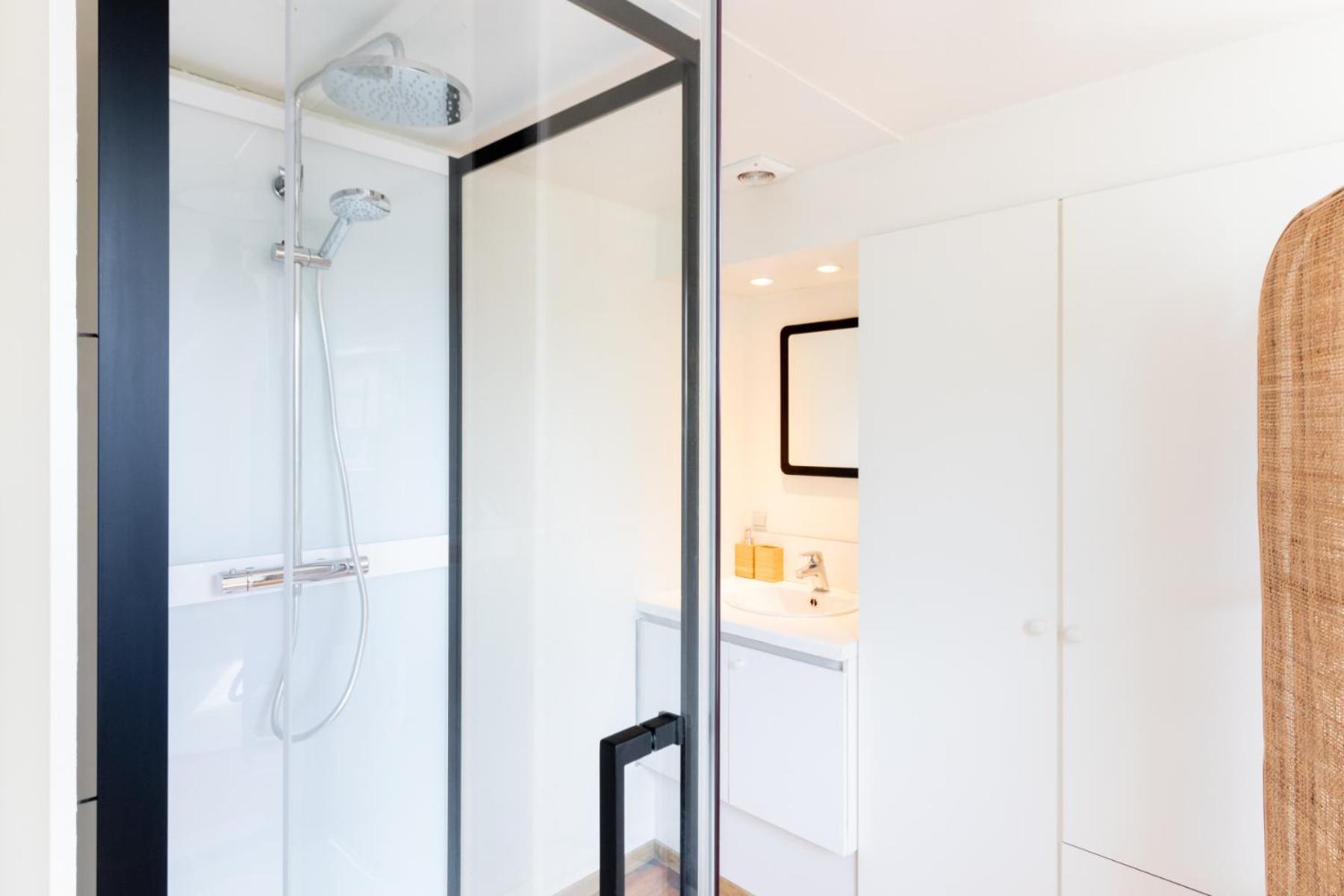 Guesthouse Private Studio Nearby Old Town Гент Екстериор снимка