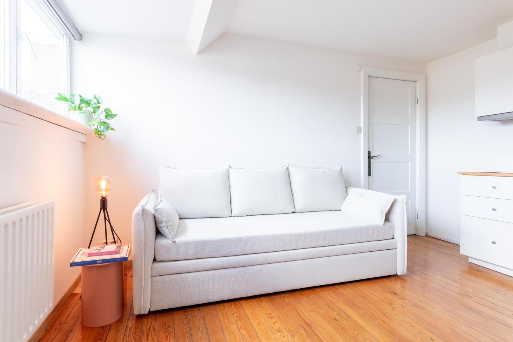 Guesthouse Private Studio Nearby Old Town Гент Екстериор снимка